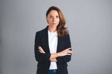 Rachel Harris, OMMAX.