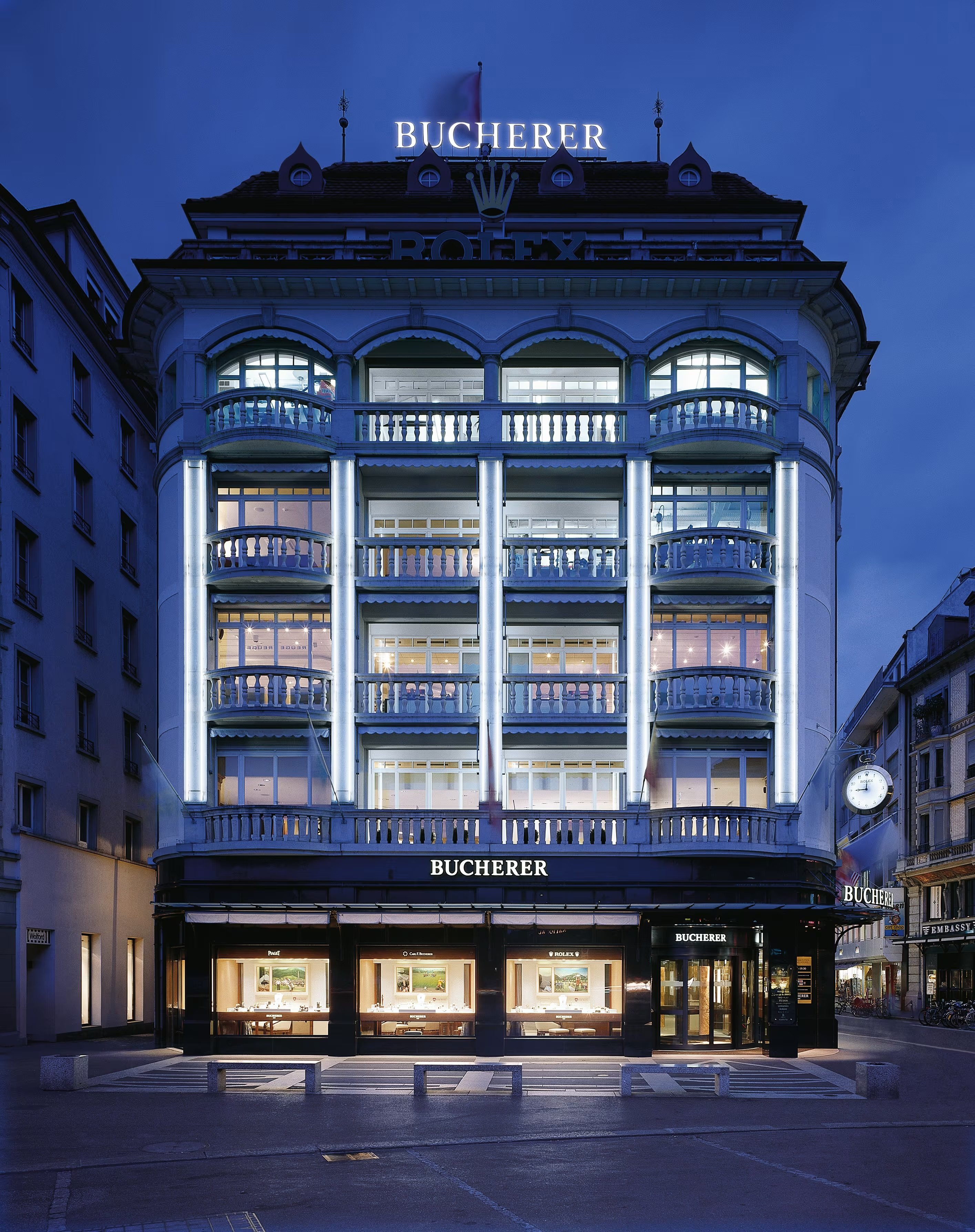 OMMAX advised Luxury Retailer Bucherer on the successful acquisition of Adresta