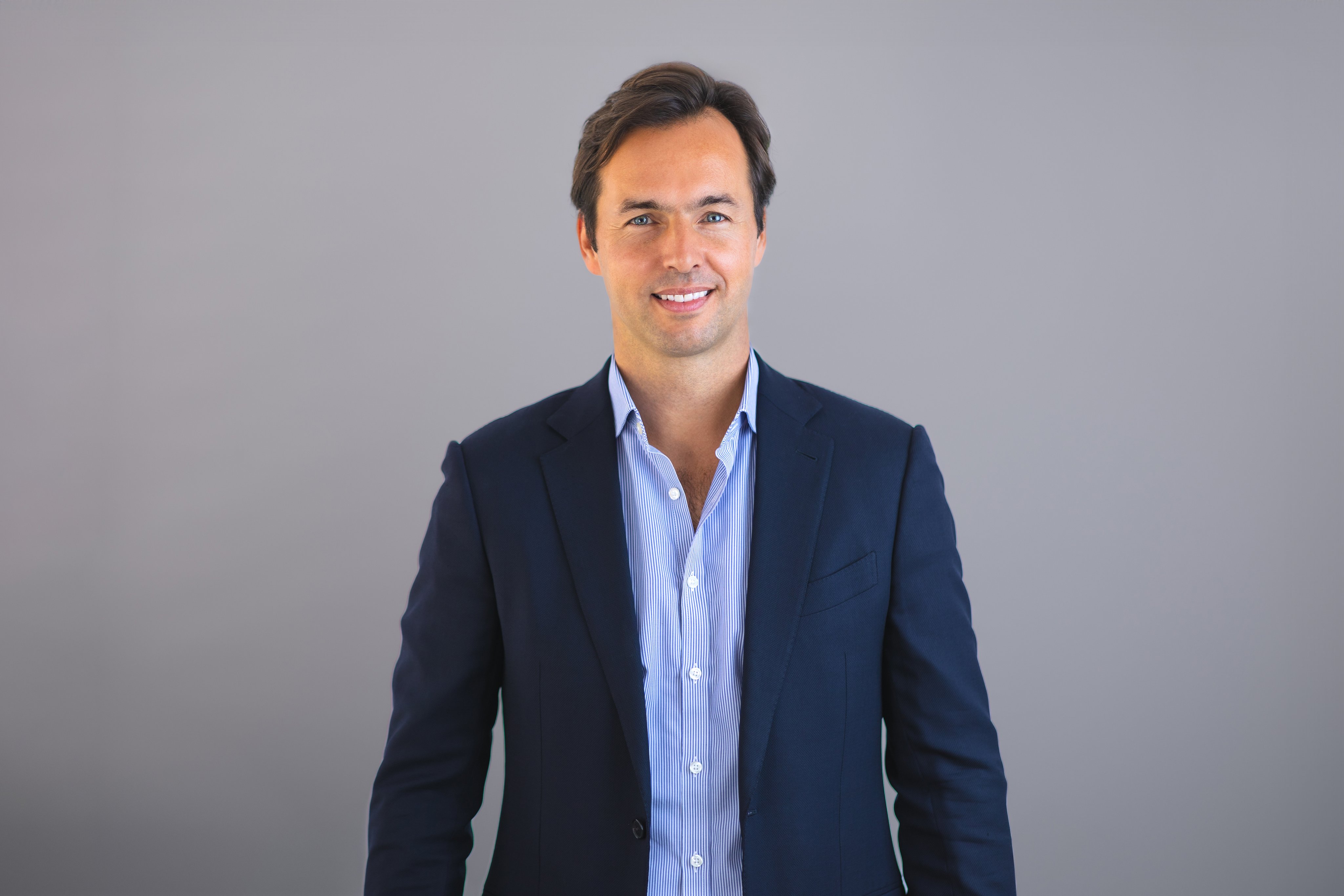 Dr. Stefan Sambol