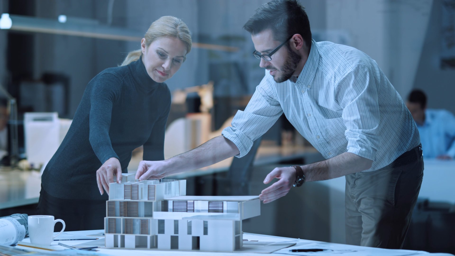 Global Construction and Engineering Leader - Header  and Thumbnail